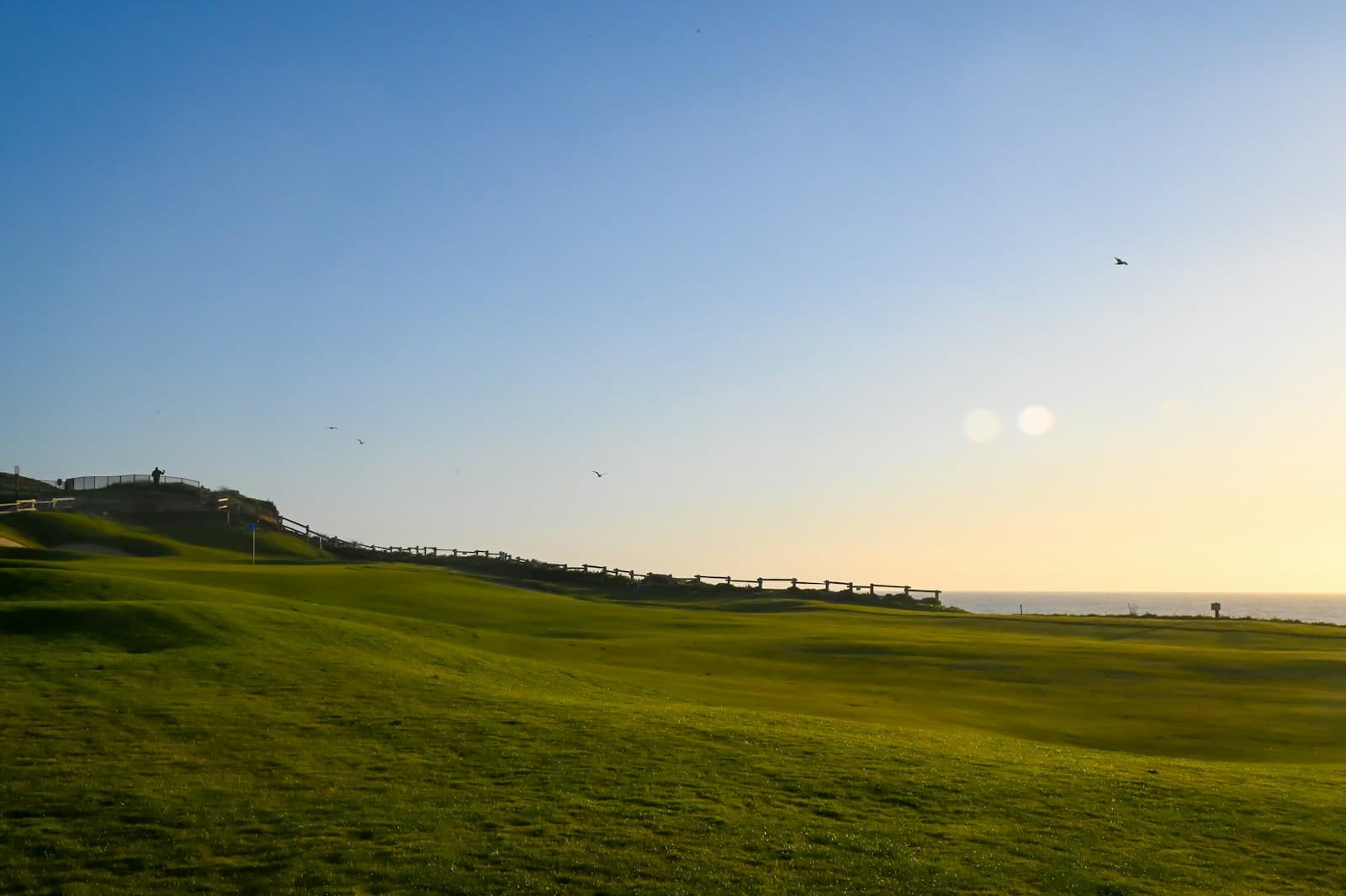 Illustrative golf course image