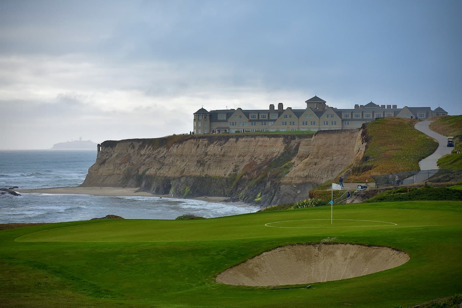 Illustrative golf image