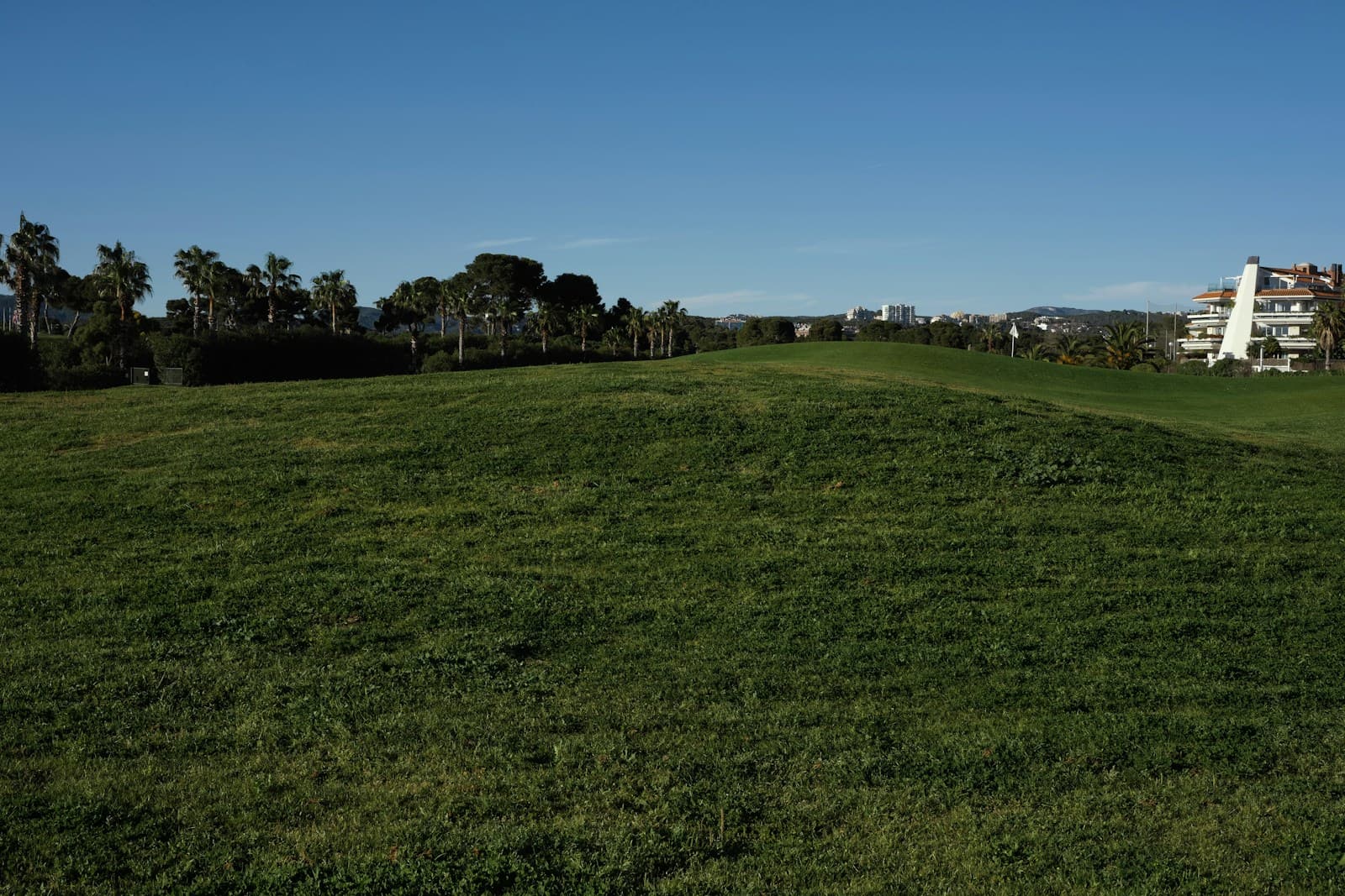 Illustrative golf course image