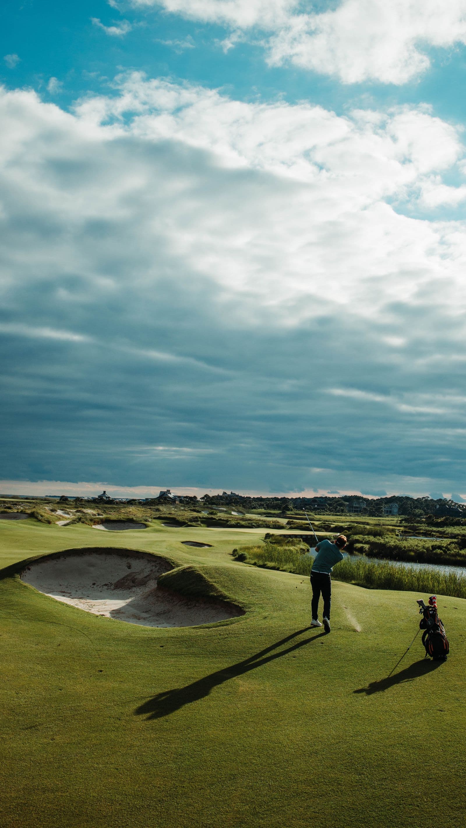 Illustrative golf image