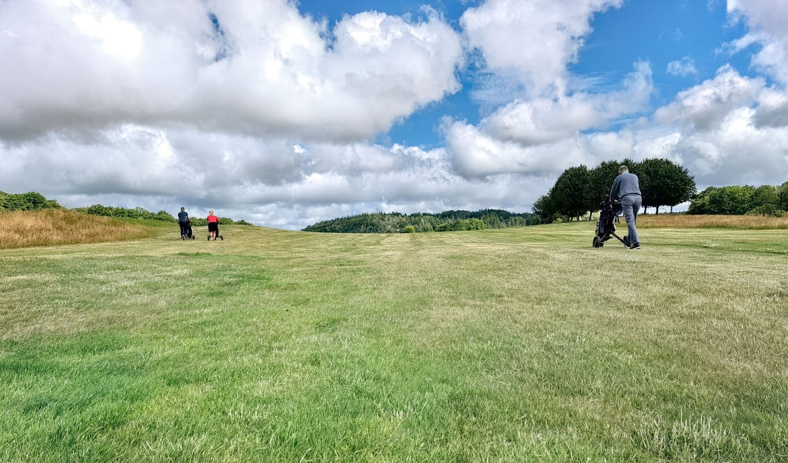 Illustrative golf image