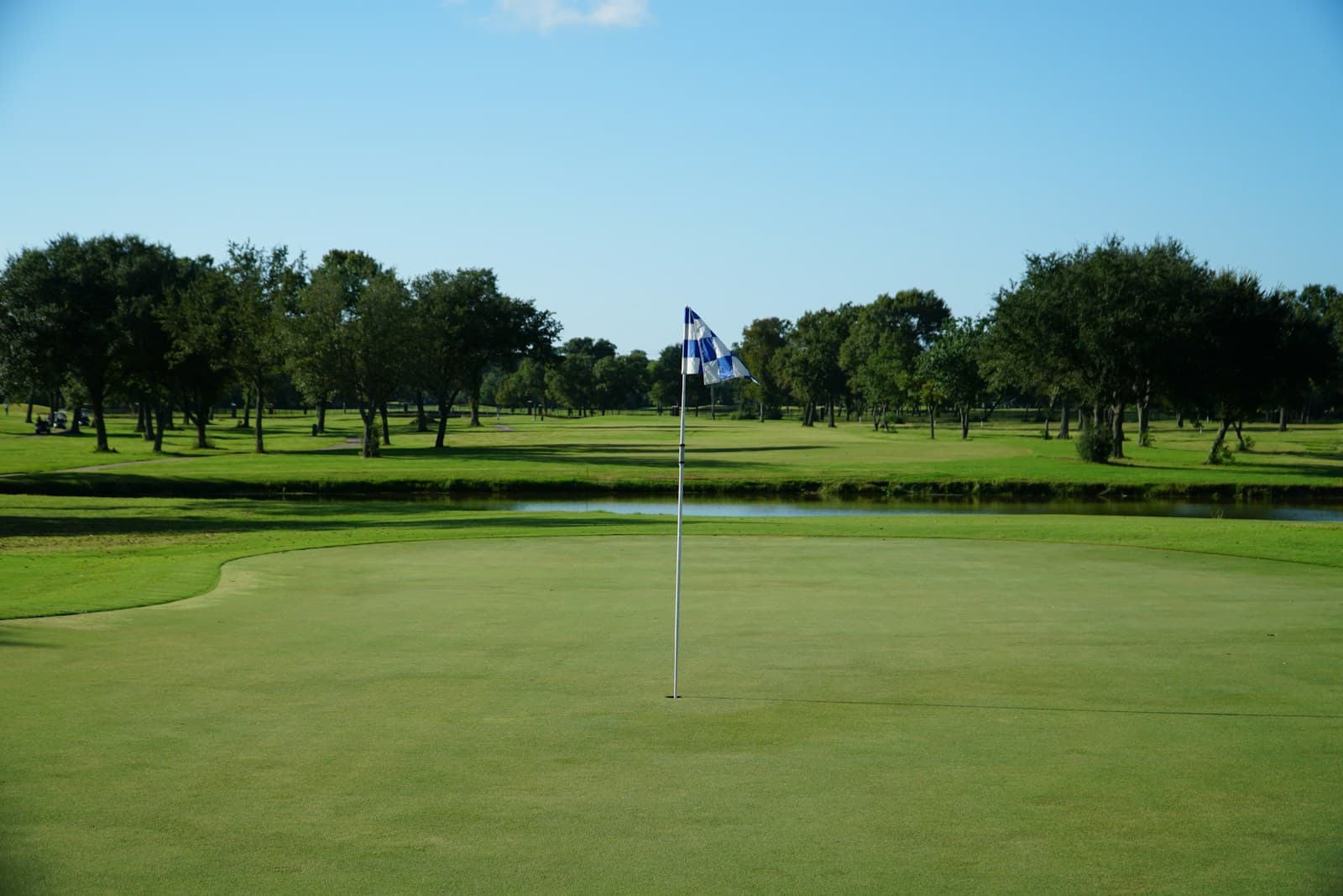 Illustrative golf image