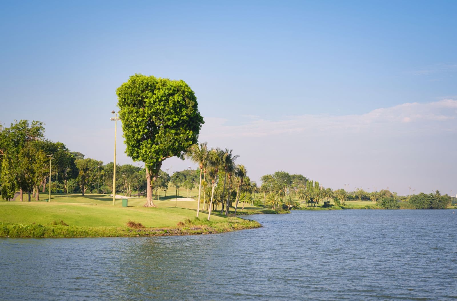 Illustrative golf course image